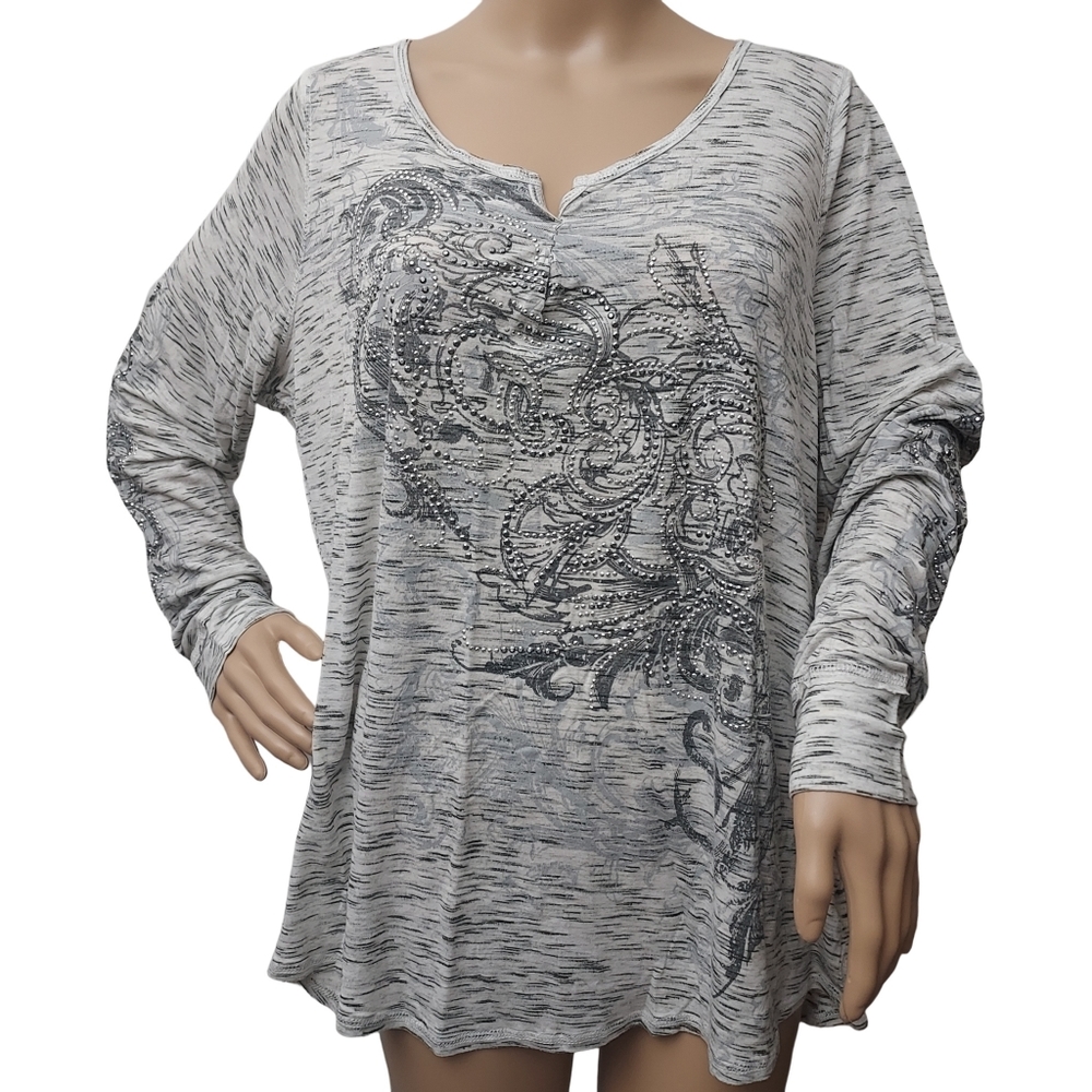 Maurices Graphic Studded Long Sleeve Blouse, Size 2